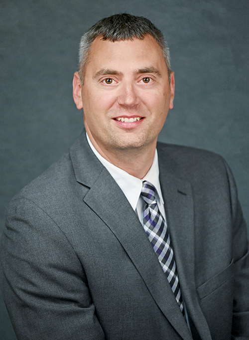 Principal Scott Hale headshot